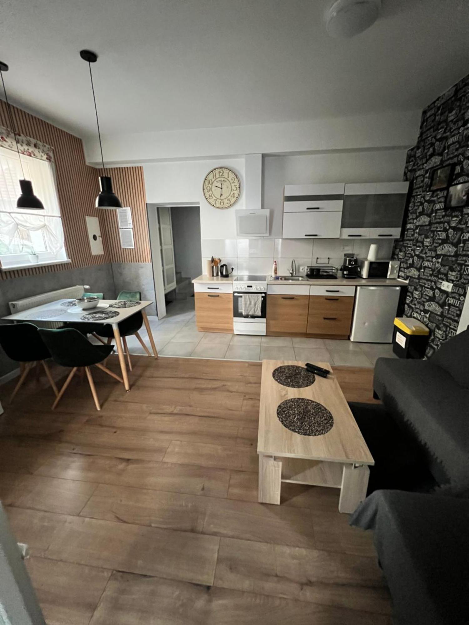 Apartamenty Cieplicka 20A เยเลเนียกูรา ภายนอก รูปภาพ